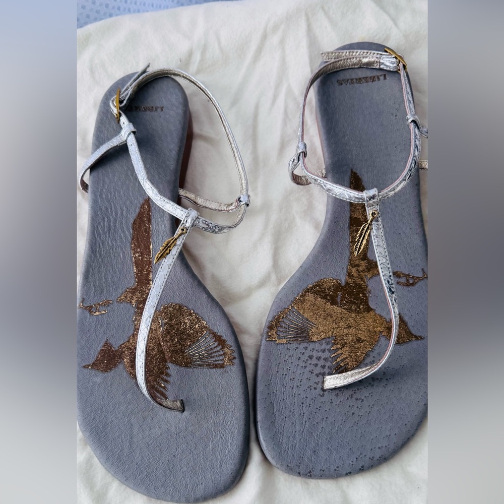 Ladies silver metallic leather thong sandals